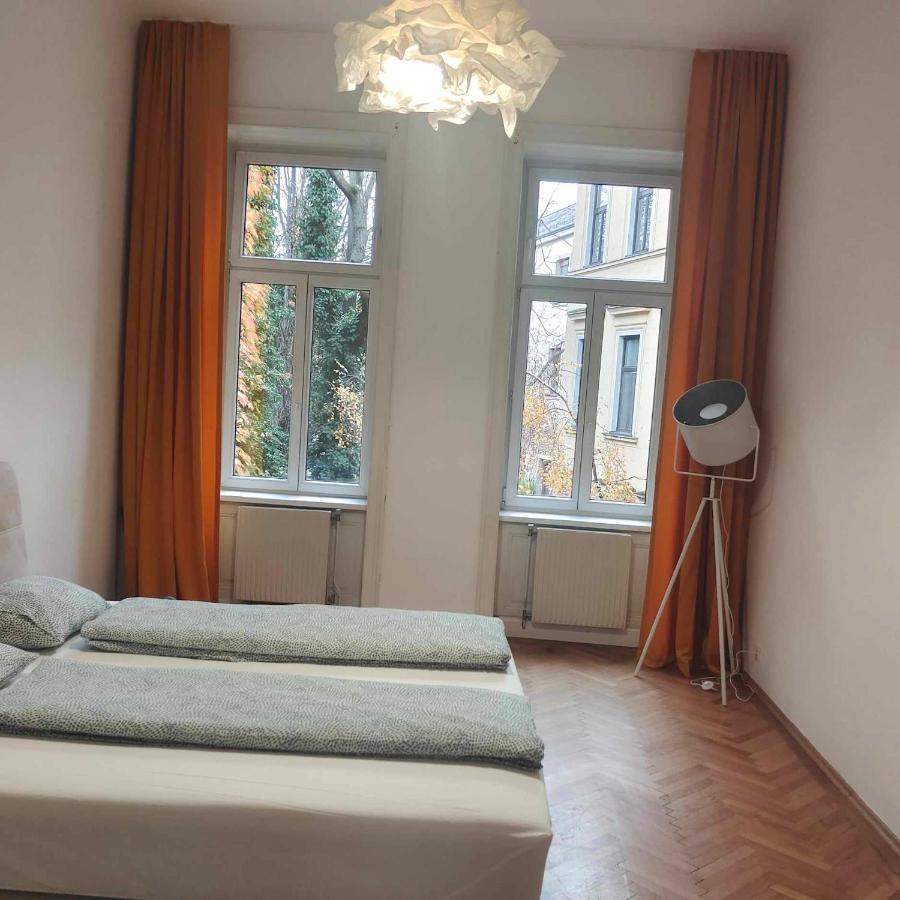 Large 4 In The Center Of Apartament *