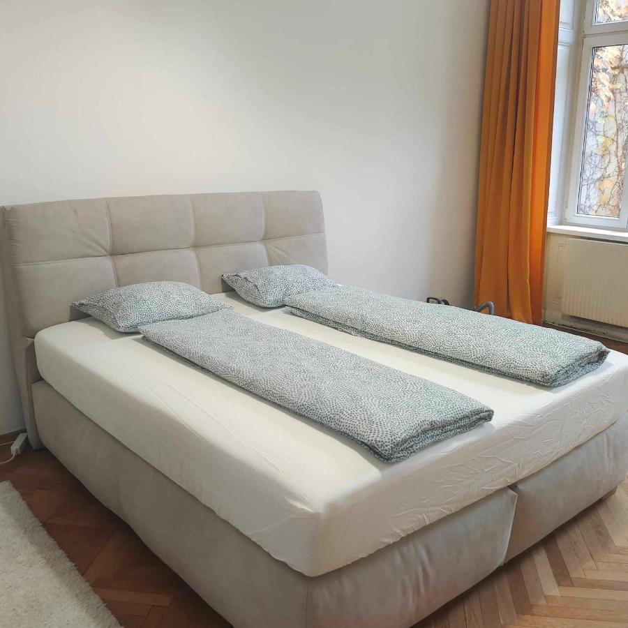 Large 4 In The Center Of Apartament *